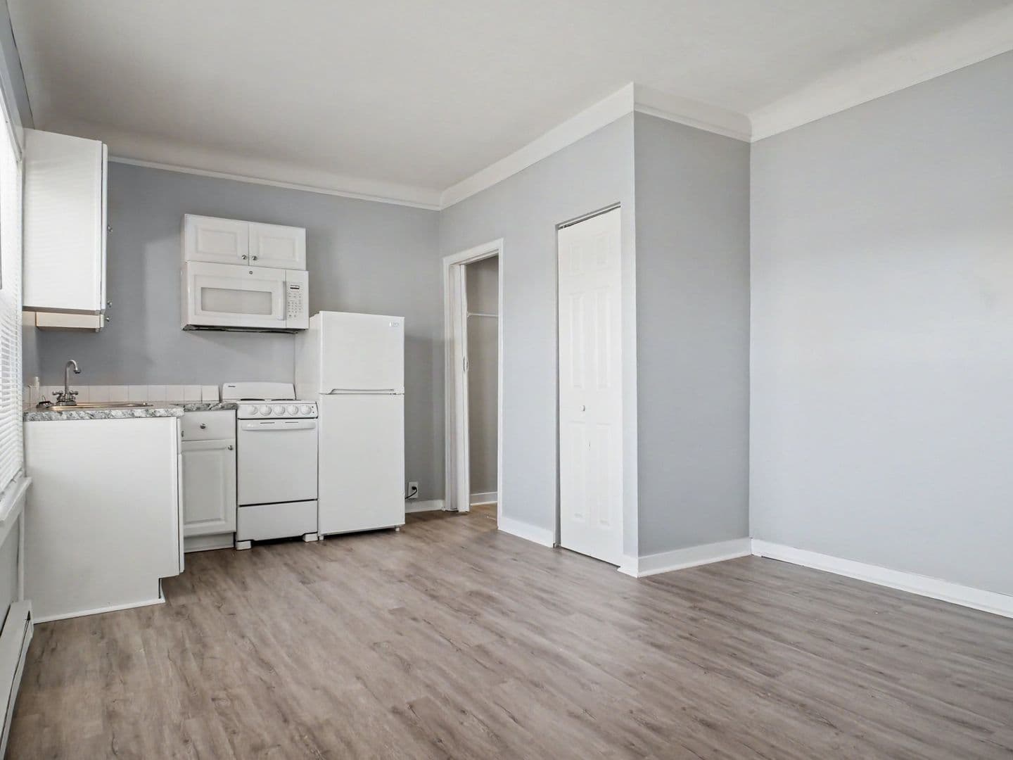 Clio Apartment: S Mill St