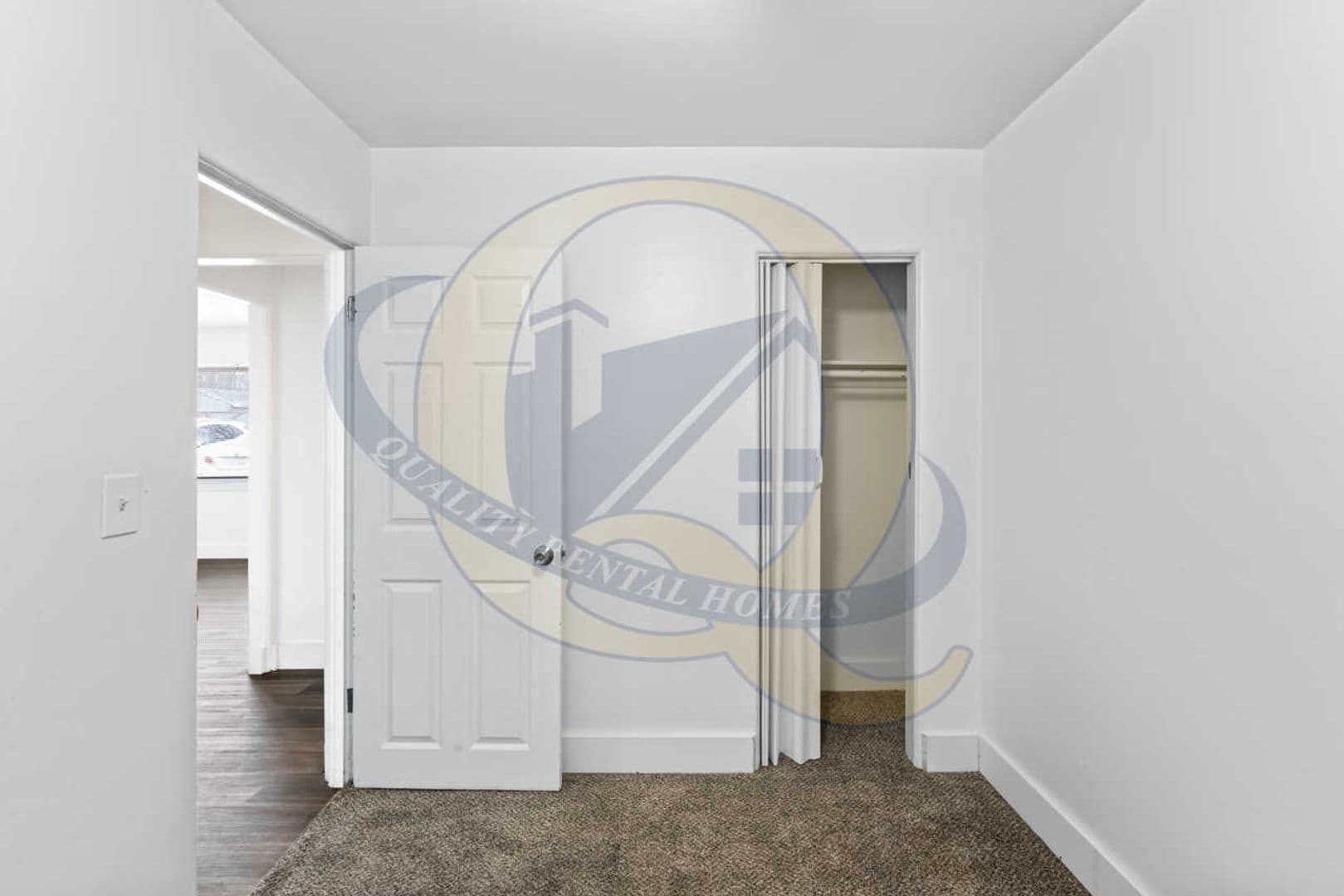 Genesee Apartment: 7280 N Genesee
