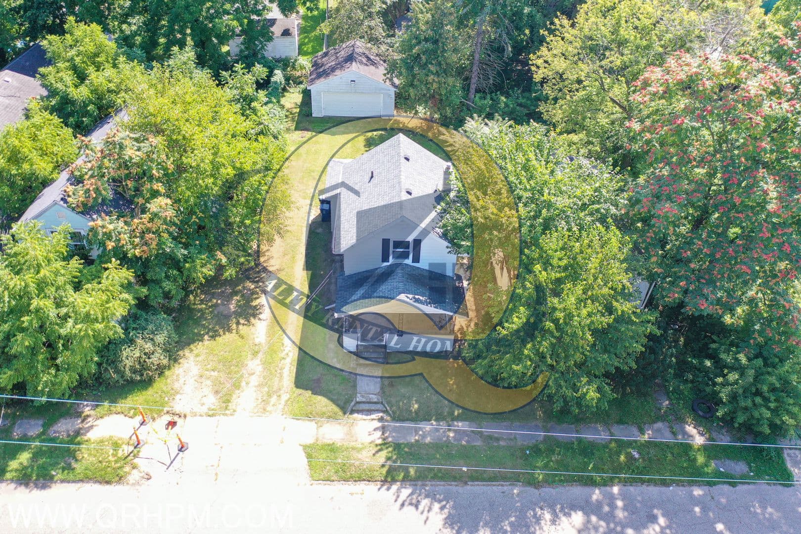 Flint House: 120 E Lakeview Ave