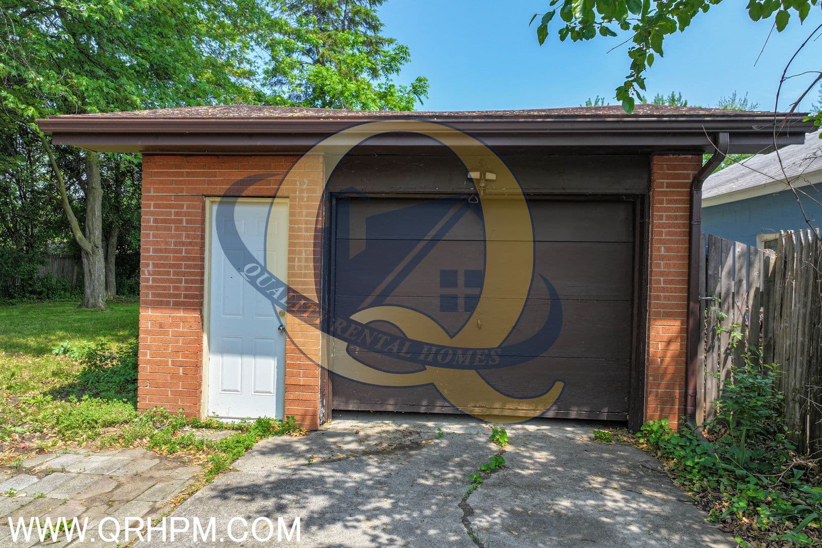 Saginaw House: 490 Schust Rd