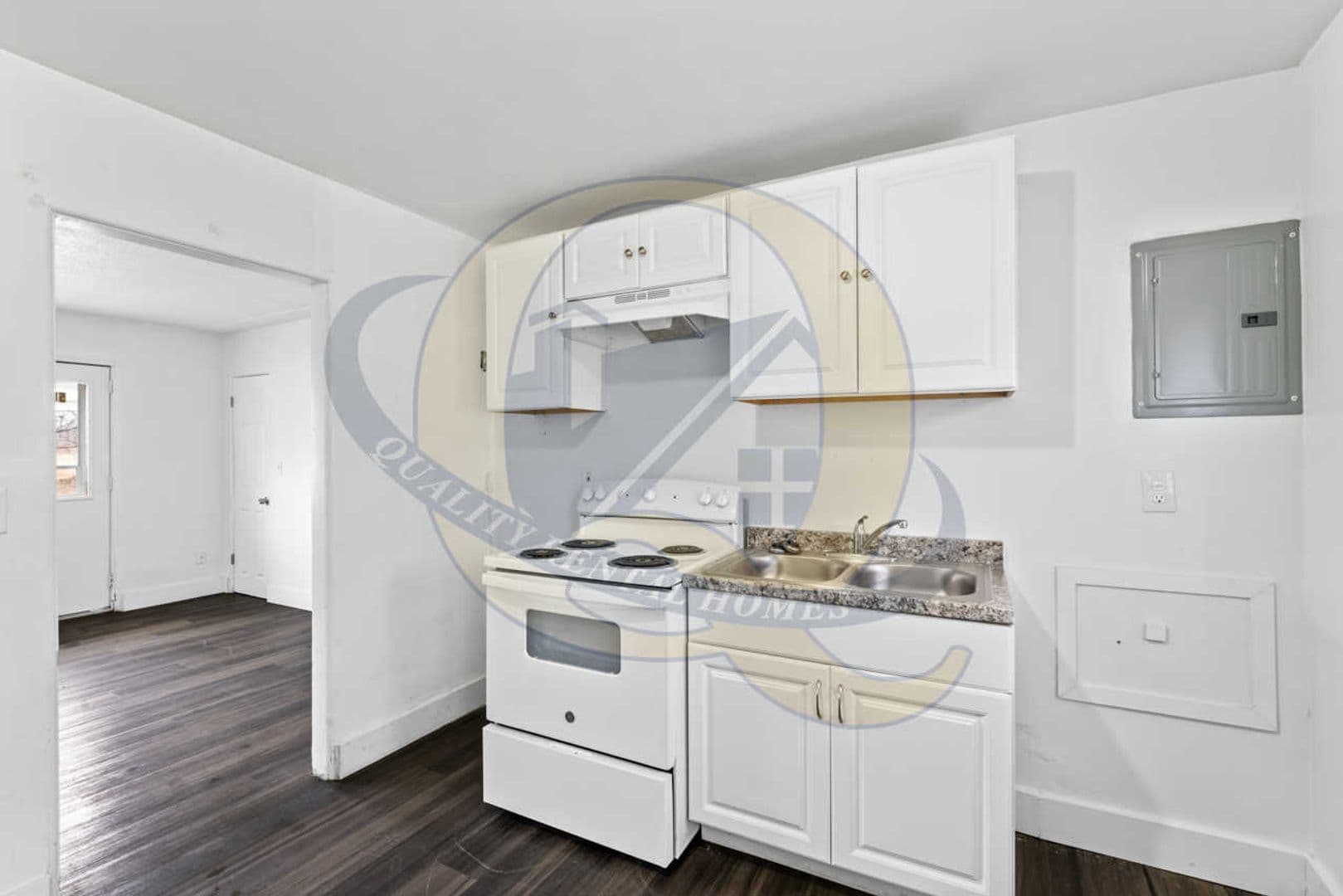 Genesee Apartment: 7280 N Genesee