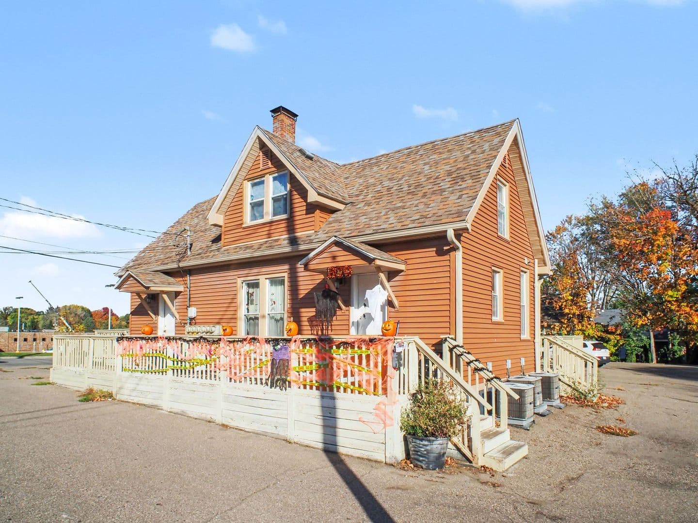 Clio Apartment: S Mill St