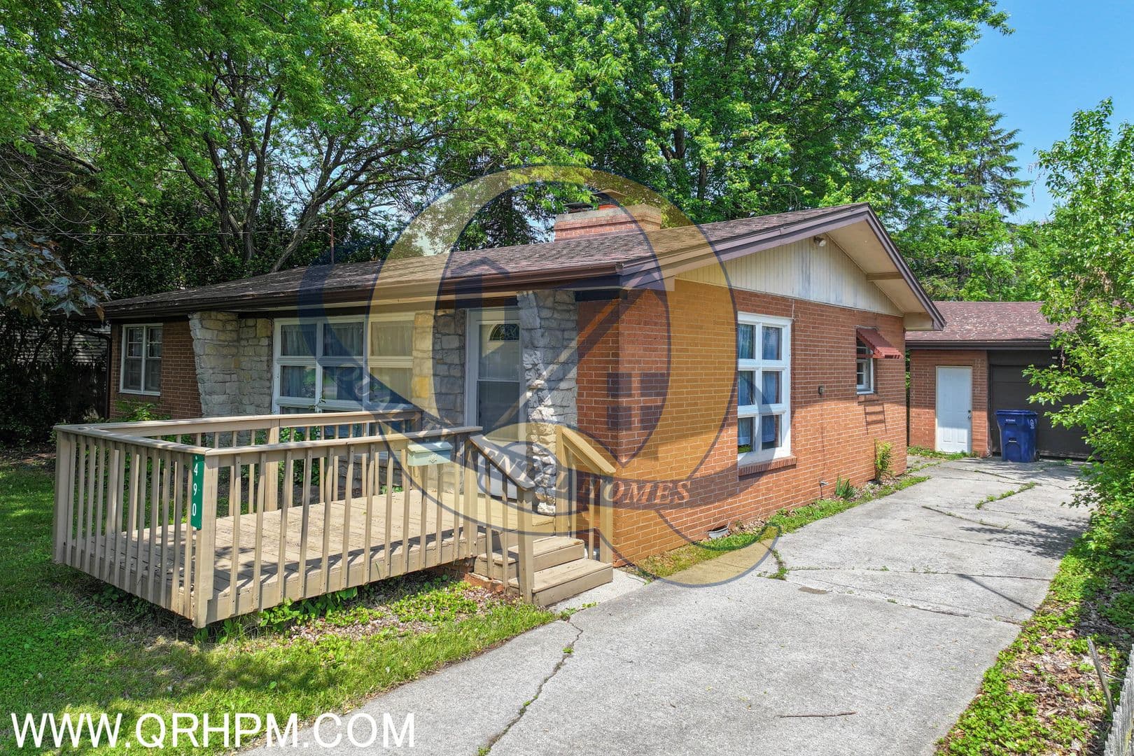Saginaw House: 490 Schust Rd