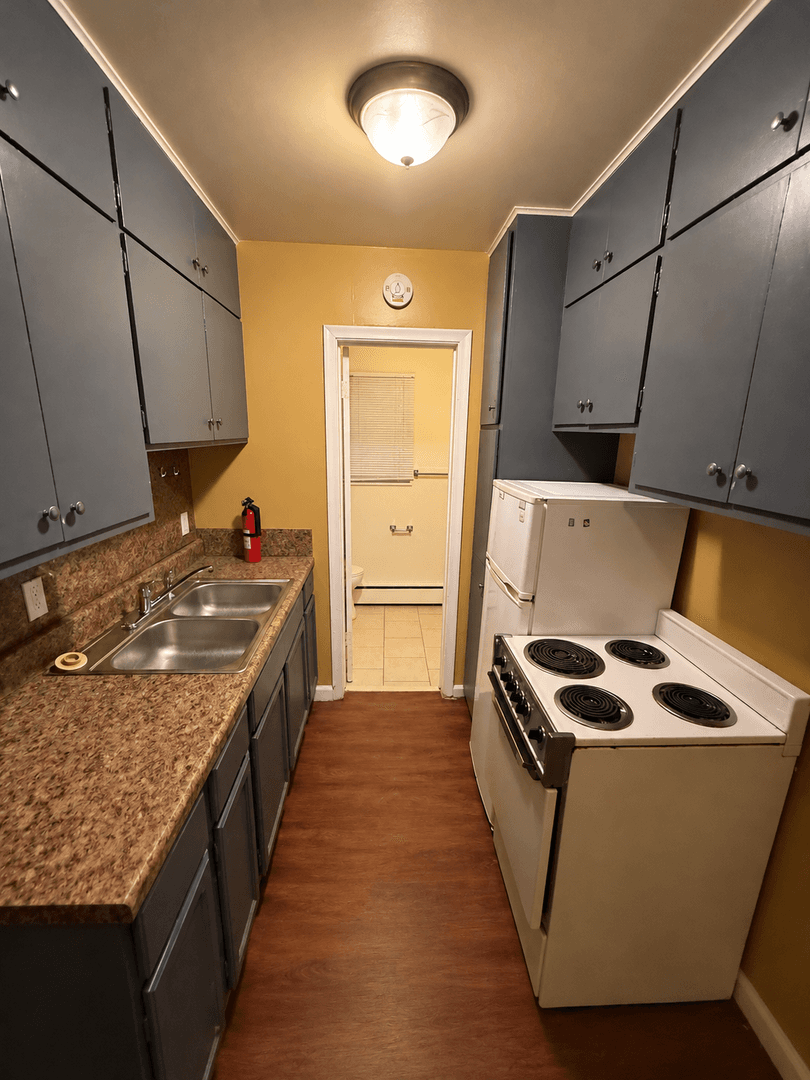 Flint Apartment: 2702 Maryland Ave