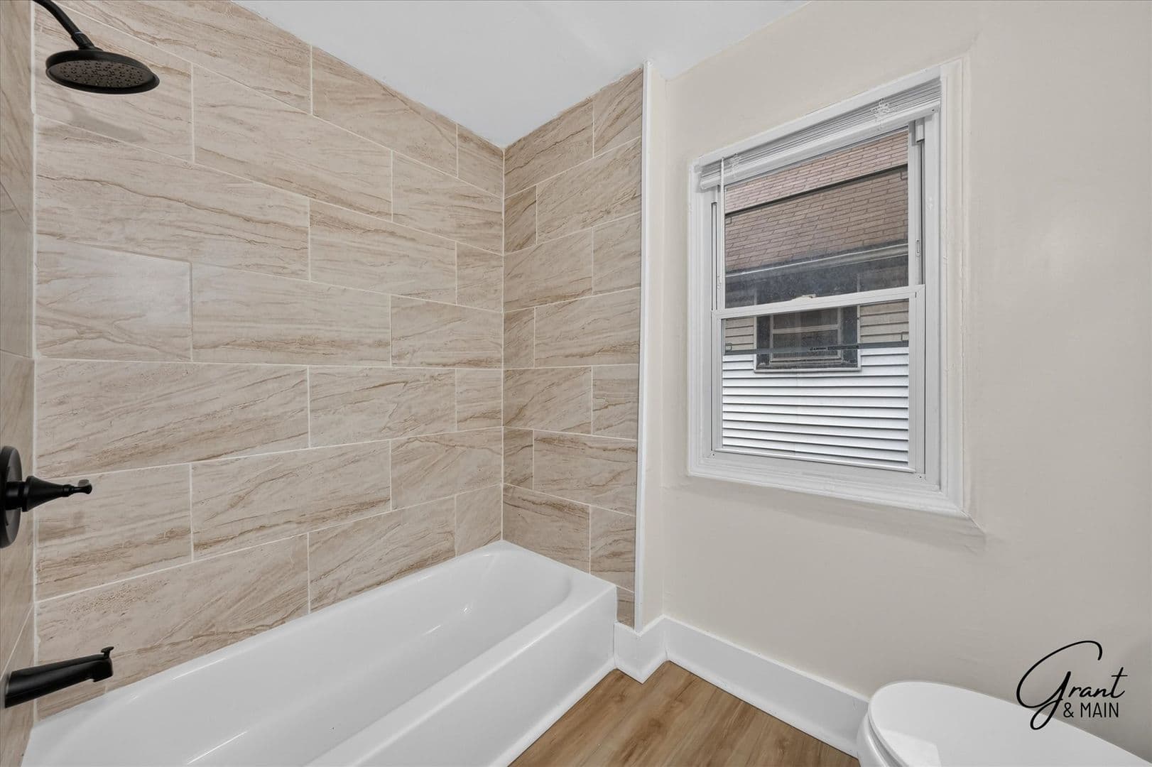 Detroit House: 2633 Burlingame St