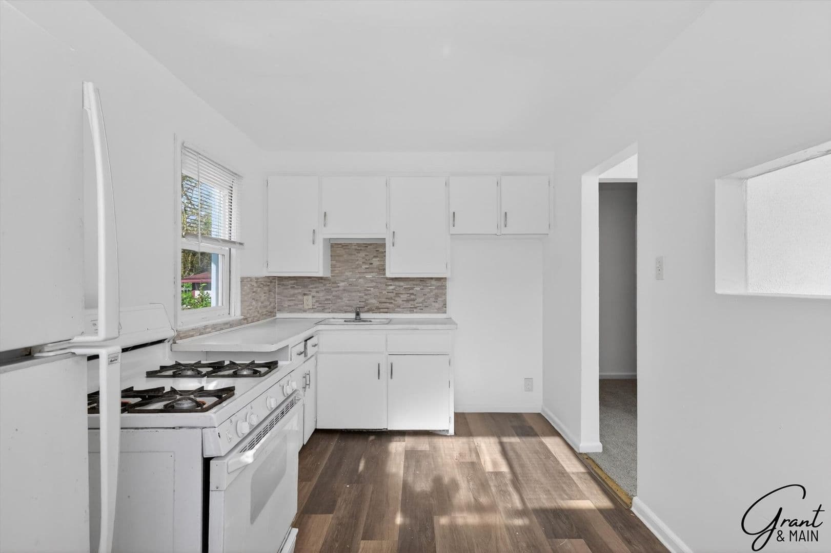 Detroit House: 20259 Oakfield
