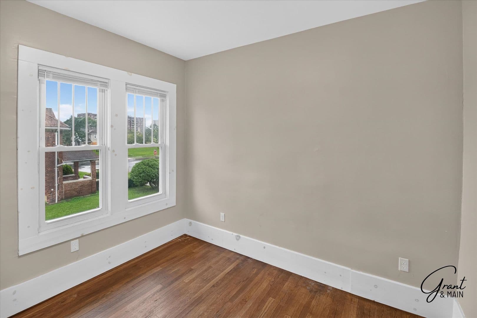 Detroit Apartment: 7426 - 7428 Dunedin