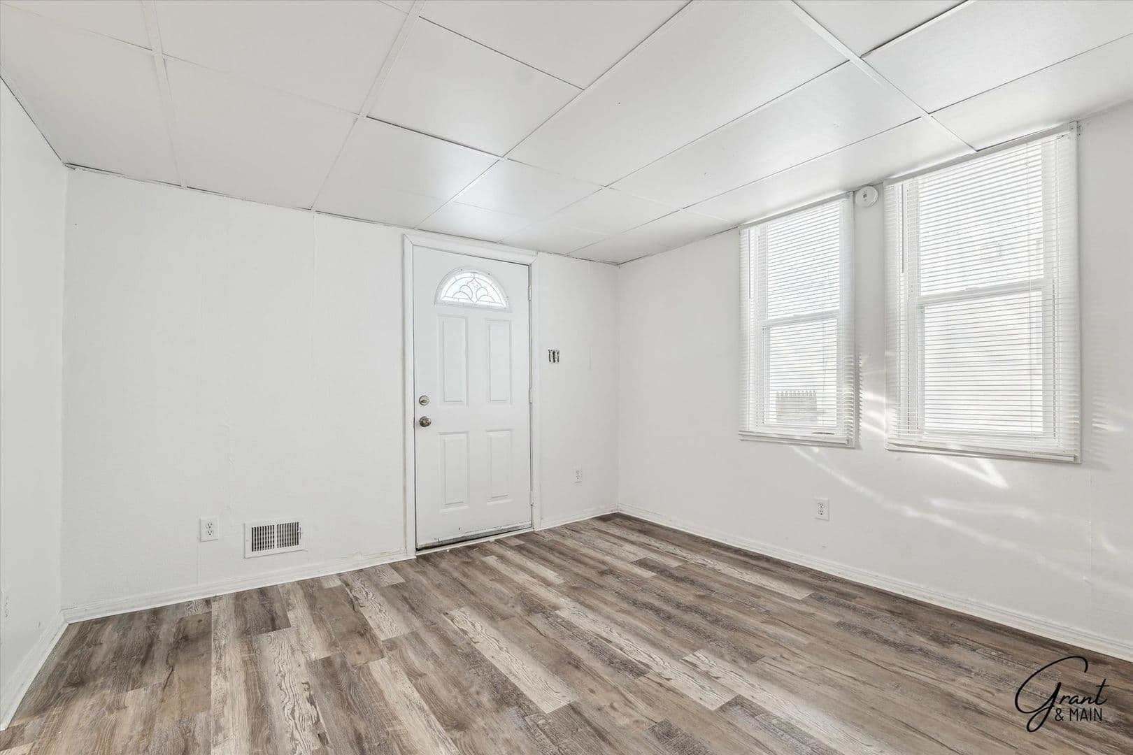 Warren House: 2615 Emmons