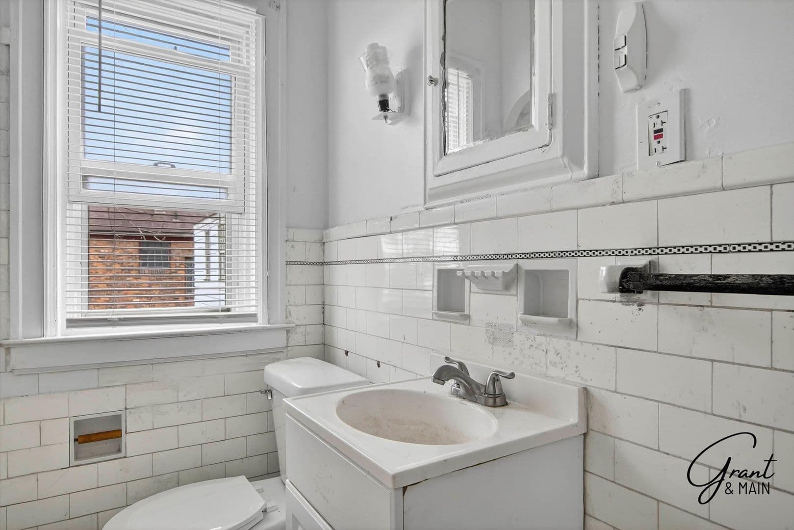 Detroit Apartment: 10343 -10345 Crocuslawn St.