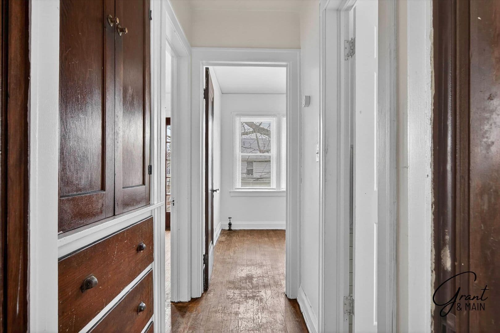 Detroit Apartment: 10343 -10345 Crocuslawn St.