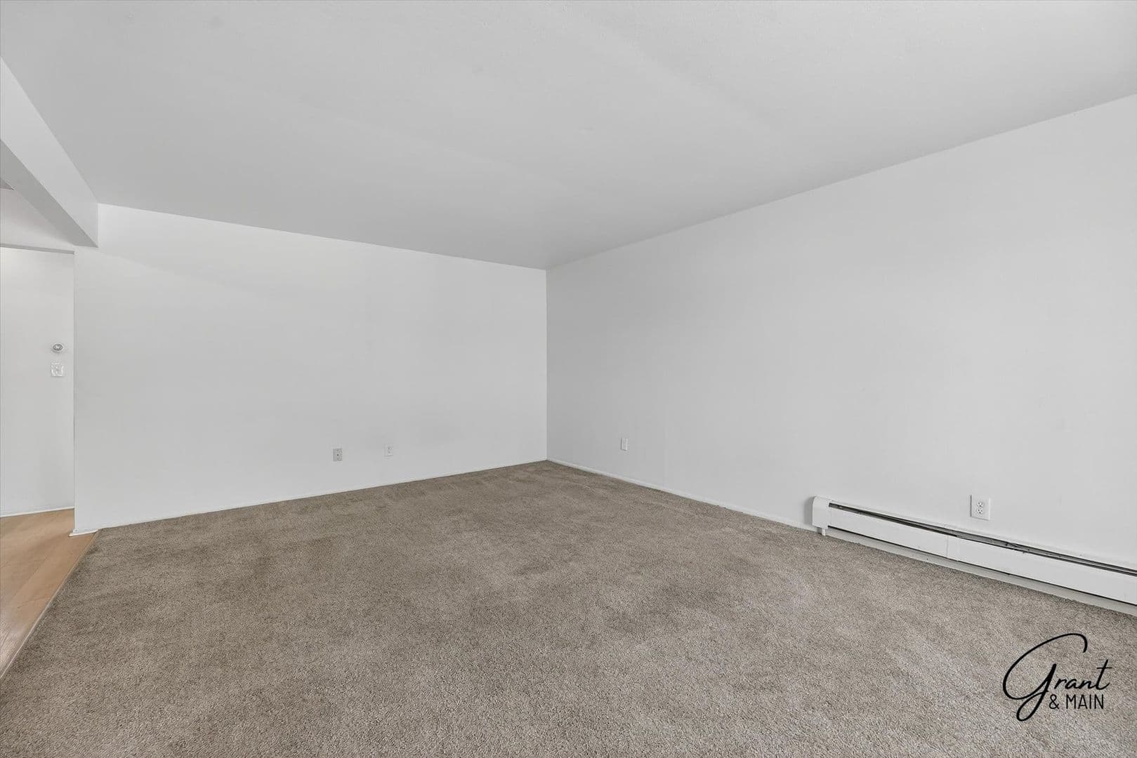 Garden City Apartment: 6409 Middlebelt