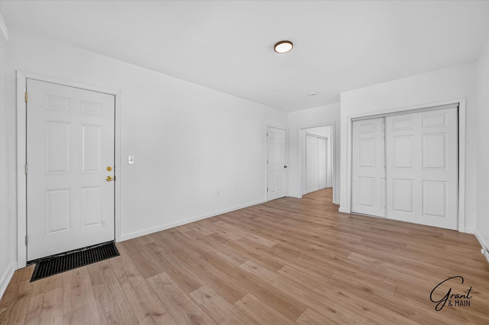 Detroit Apartment: 12932 Greiner