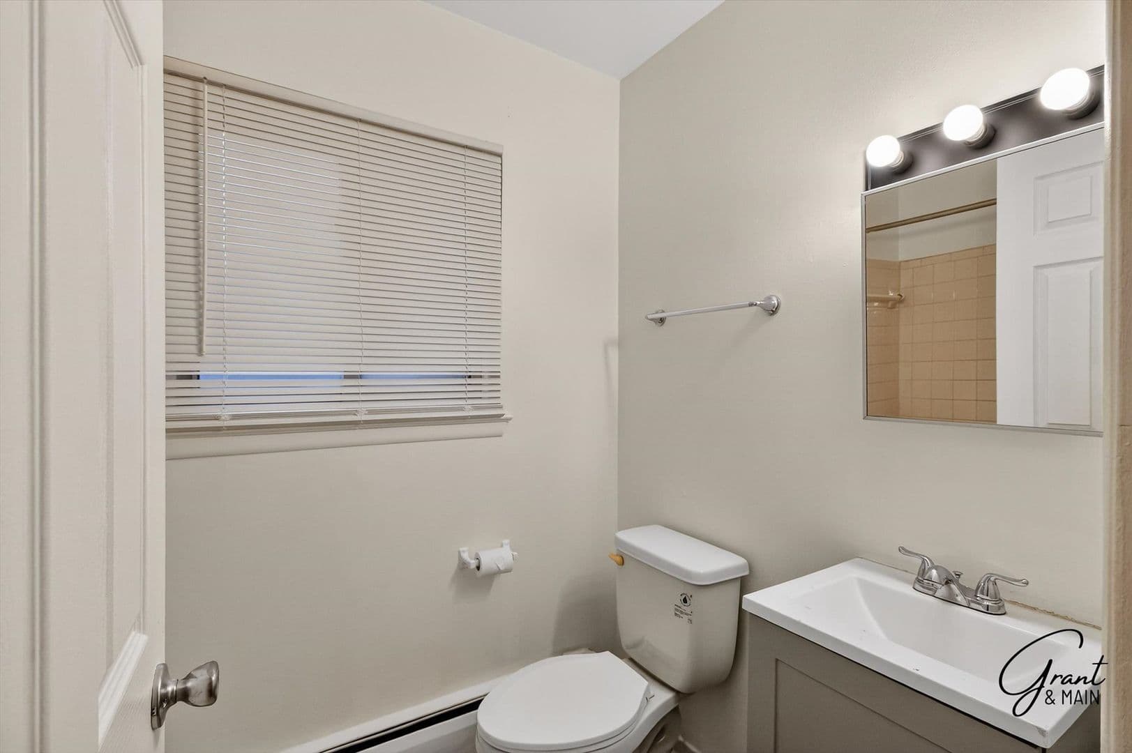 Detroit Apartment: 22330 W Warren