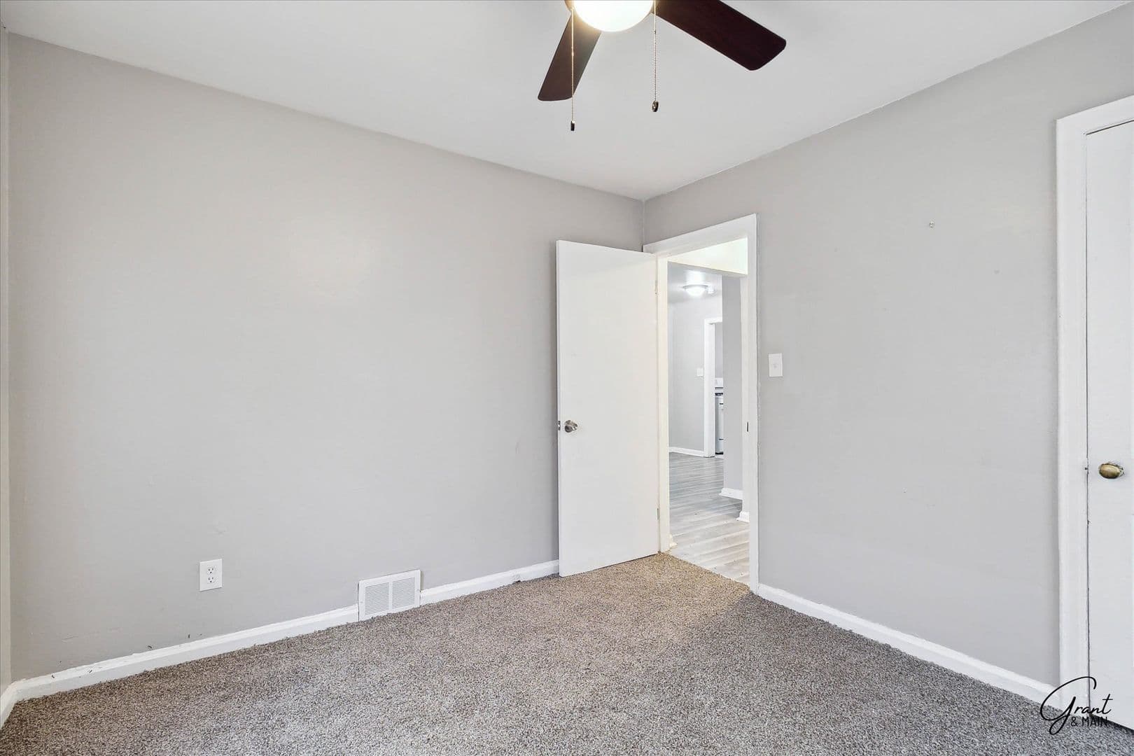 Detroit Apartment: 15818 Puritan