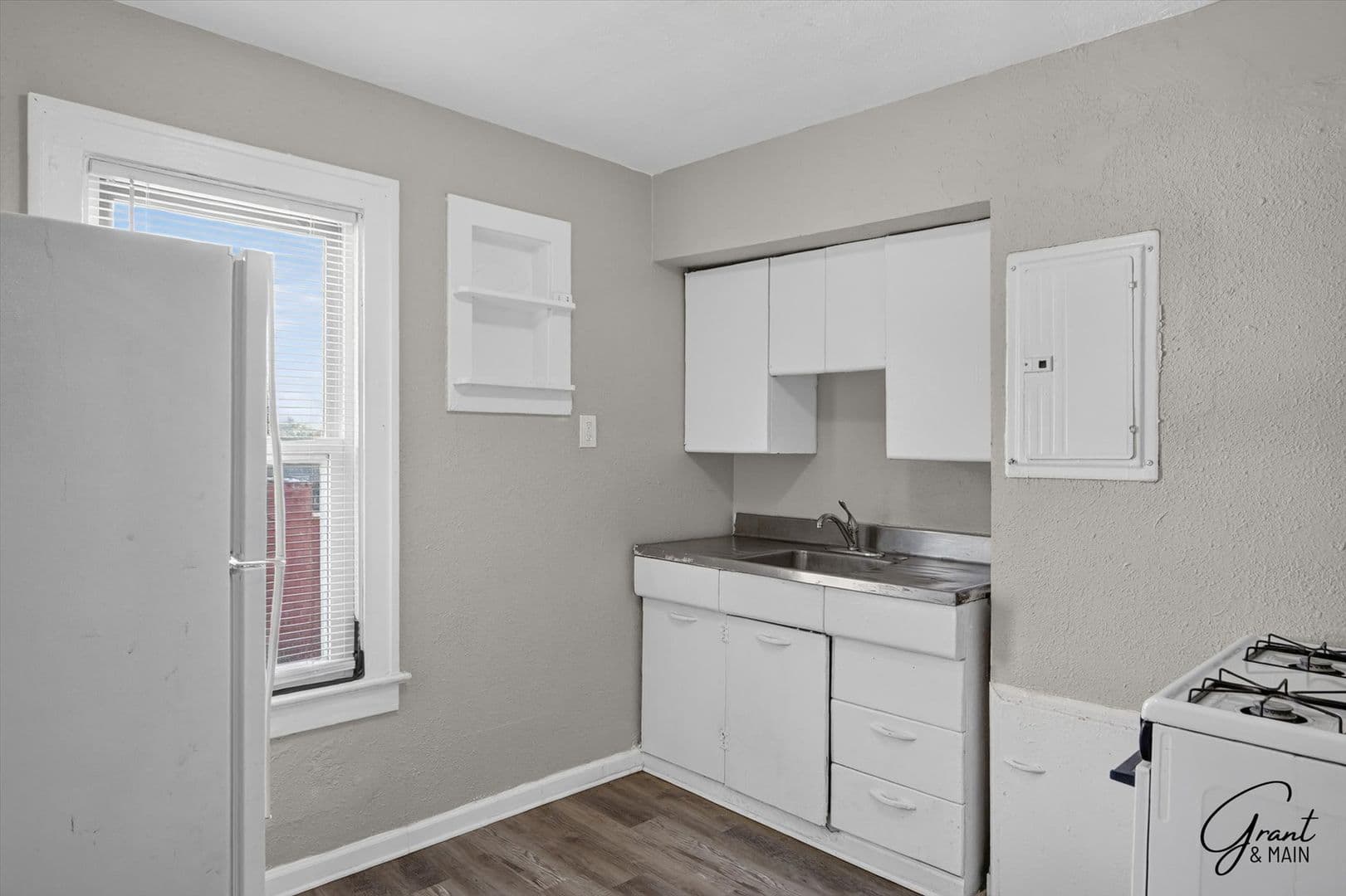 Detroit Apartment: 13528 Ardmore St