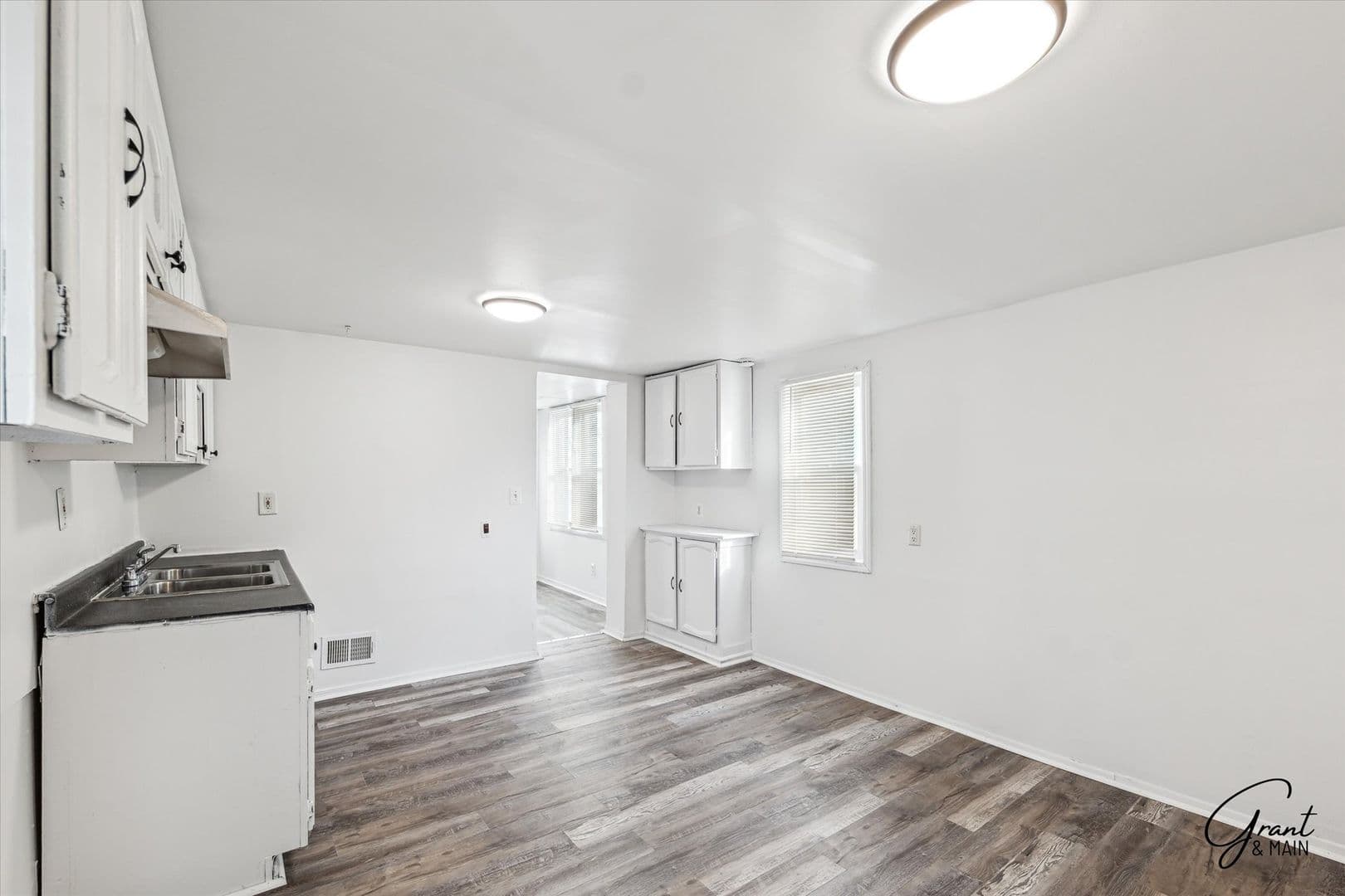 Warren House: 2615 Emmons
