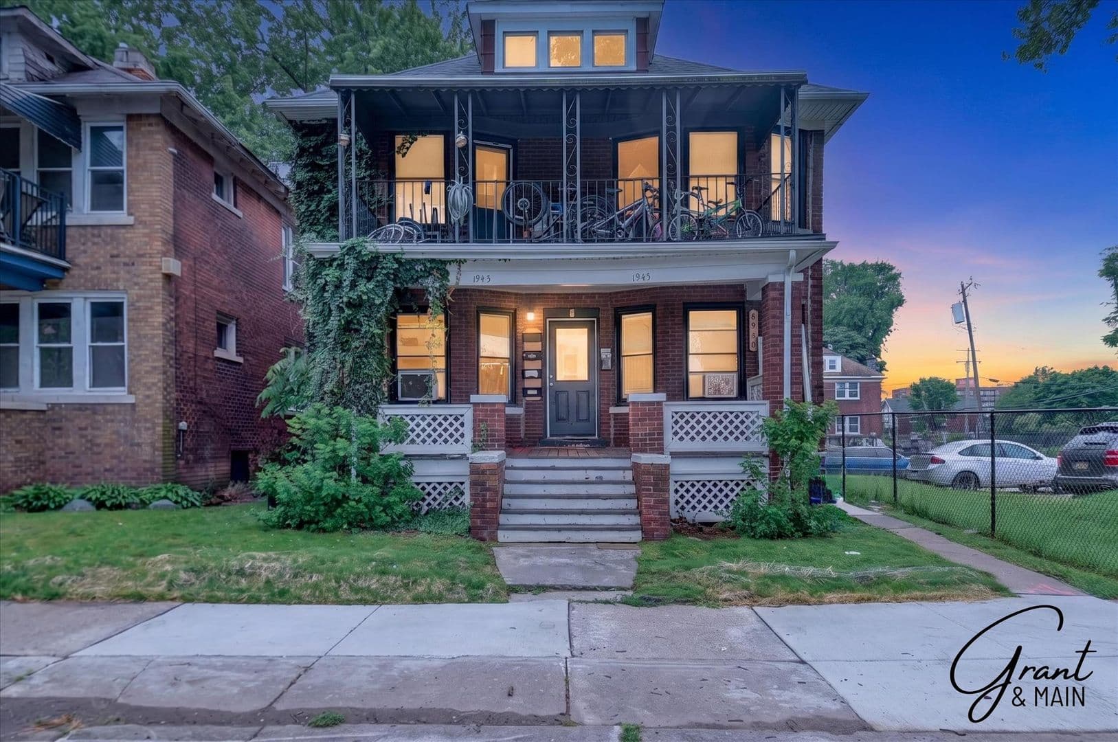 Detroit Apartment: 1943 W Bethune