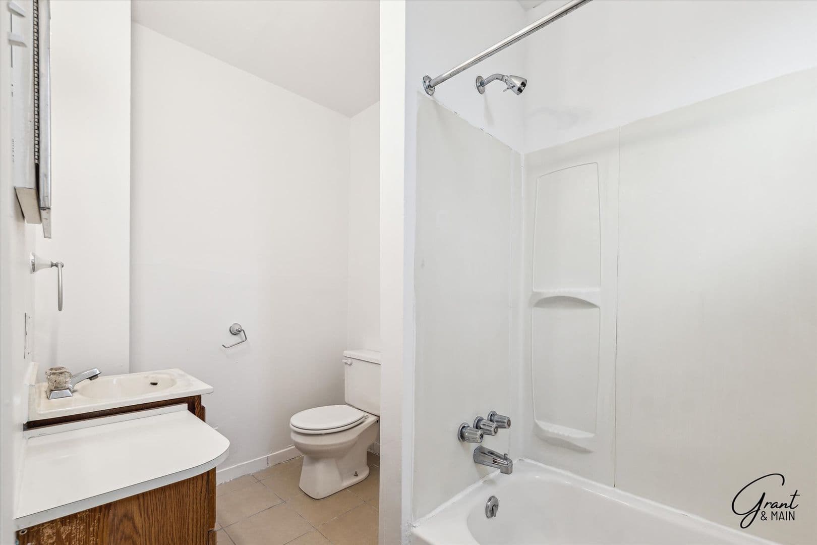 Warren House: 2615 Emmons