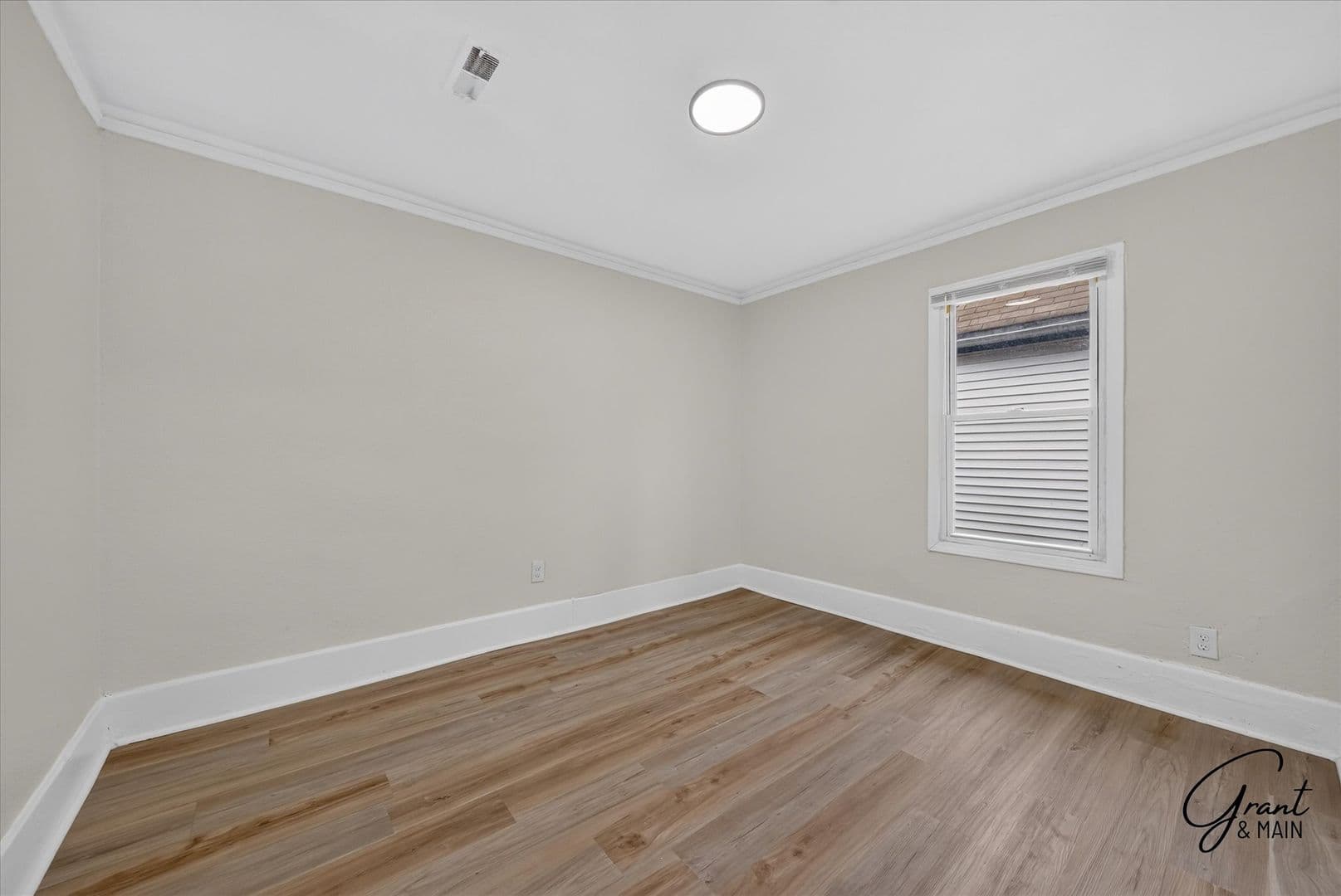 Detroit House: 2633 Burlingame St