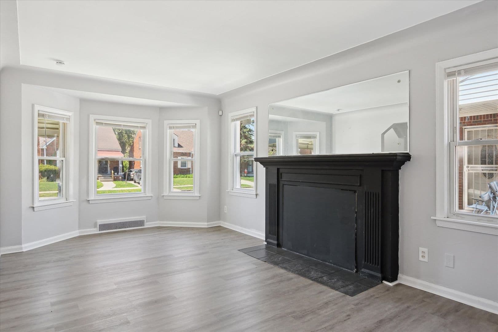 Detroit House: 17326 Mansfield