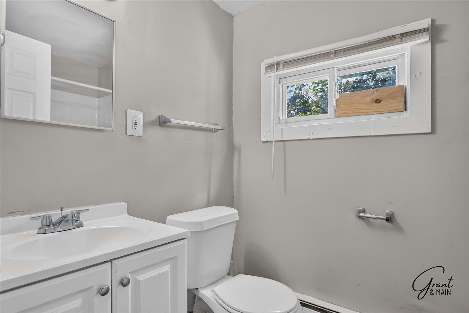 Detroit Apartment: 11546 Chalmers St