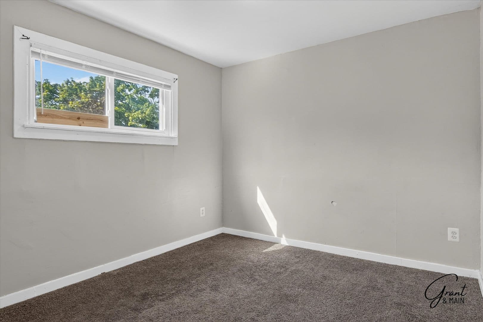 Detroit Apartment: 11546 Chalmers St