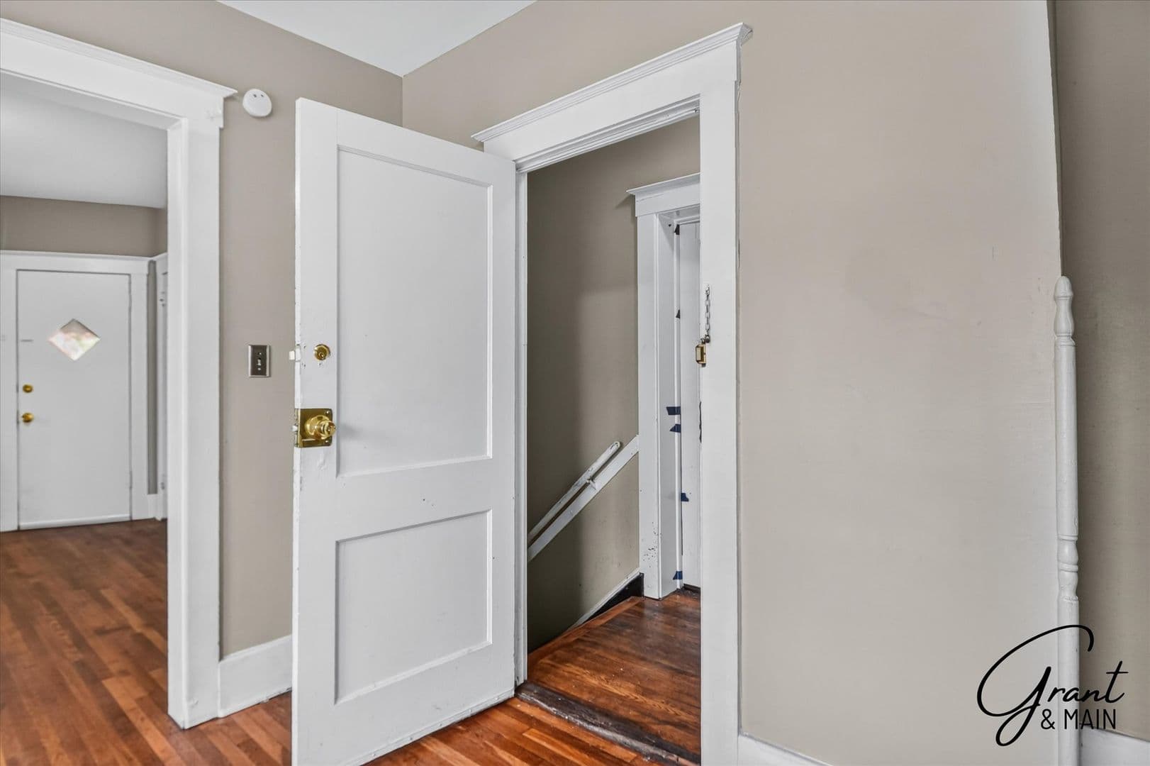 Detroit Apartment: 1943 W Bethune