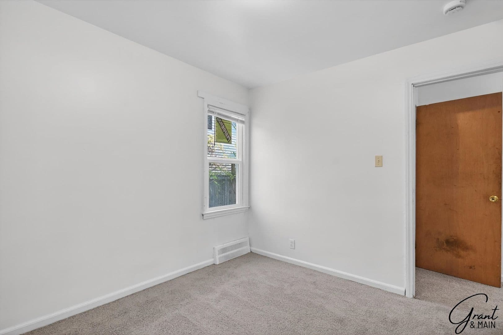 Detroit House: 20259 Oakfield