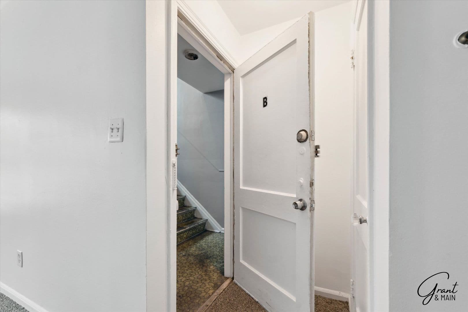 Detroit Apartment: 15818 Puritan
