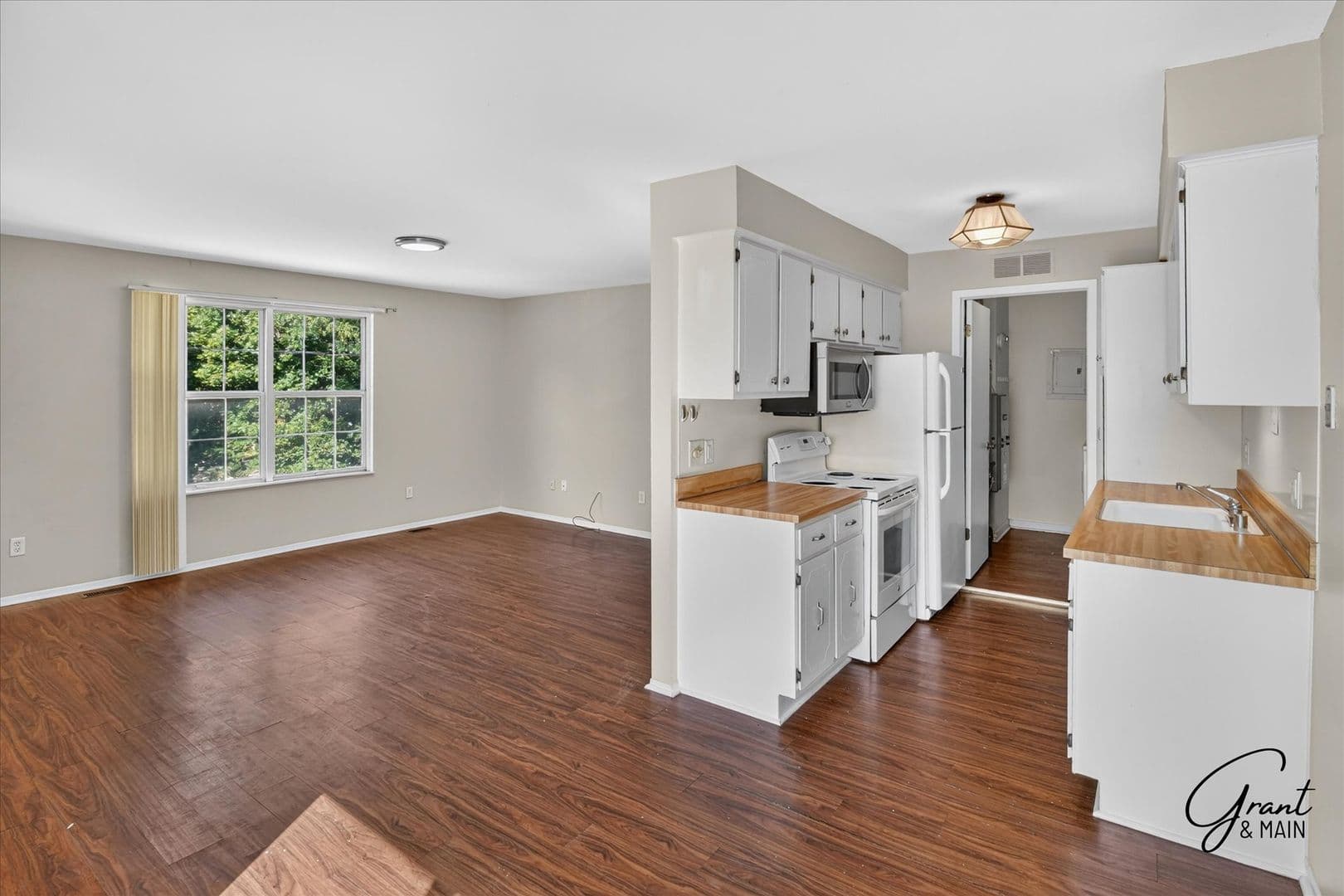 Harrison Township House: 24715 Meadow Ln #36