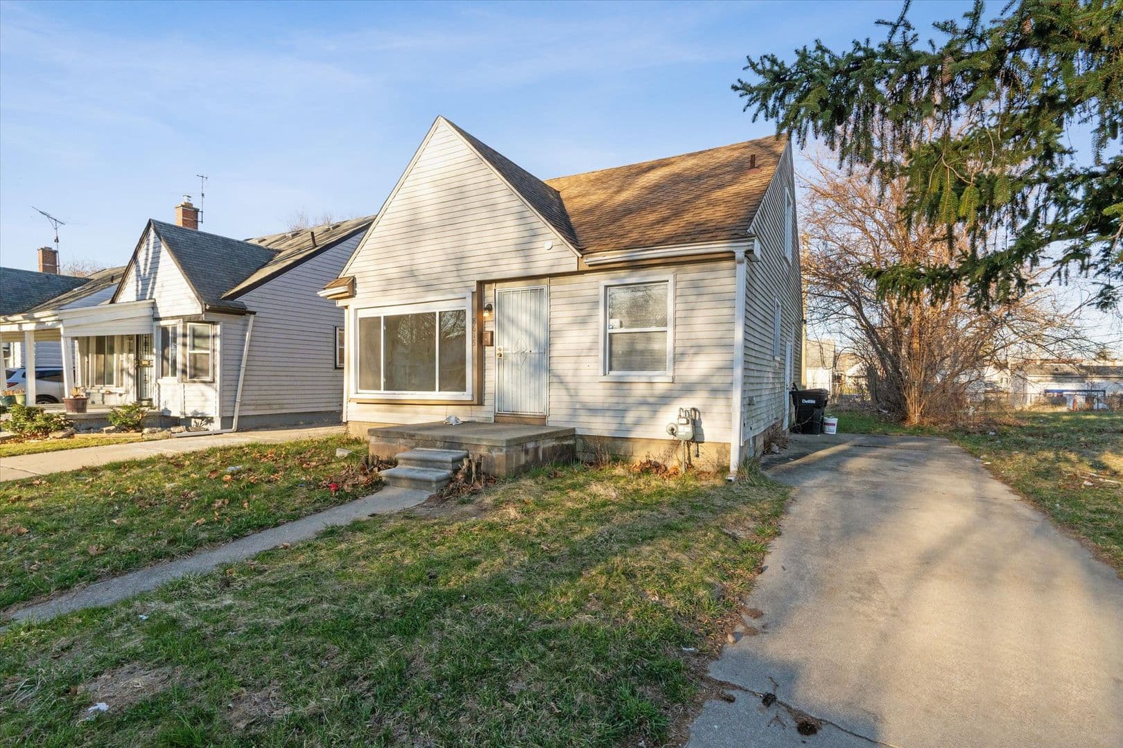Detroit House: 8615 Strathmoor