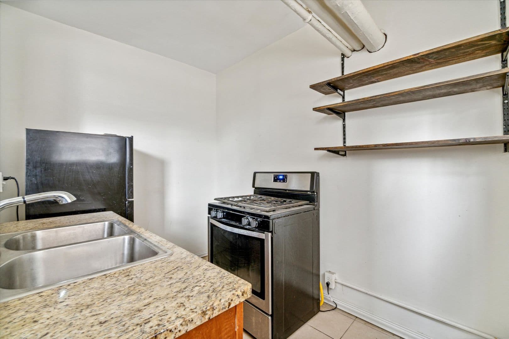 Detroit Apartment: 709 Hazelwood