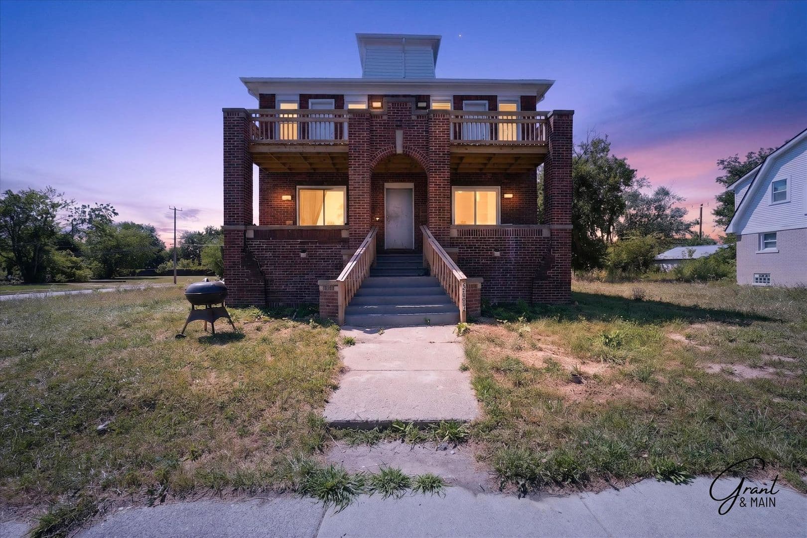 Detroit Apartment: 12932 Greiner