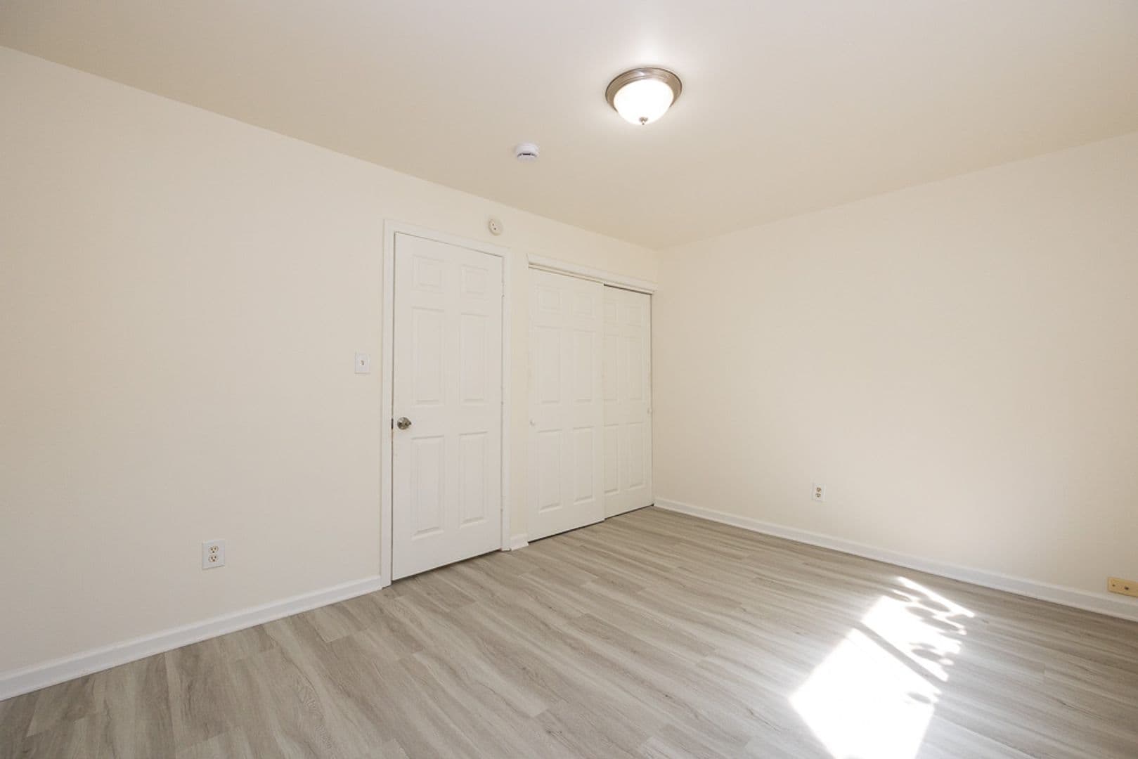 Detroit Apartment: 22330 W Warren