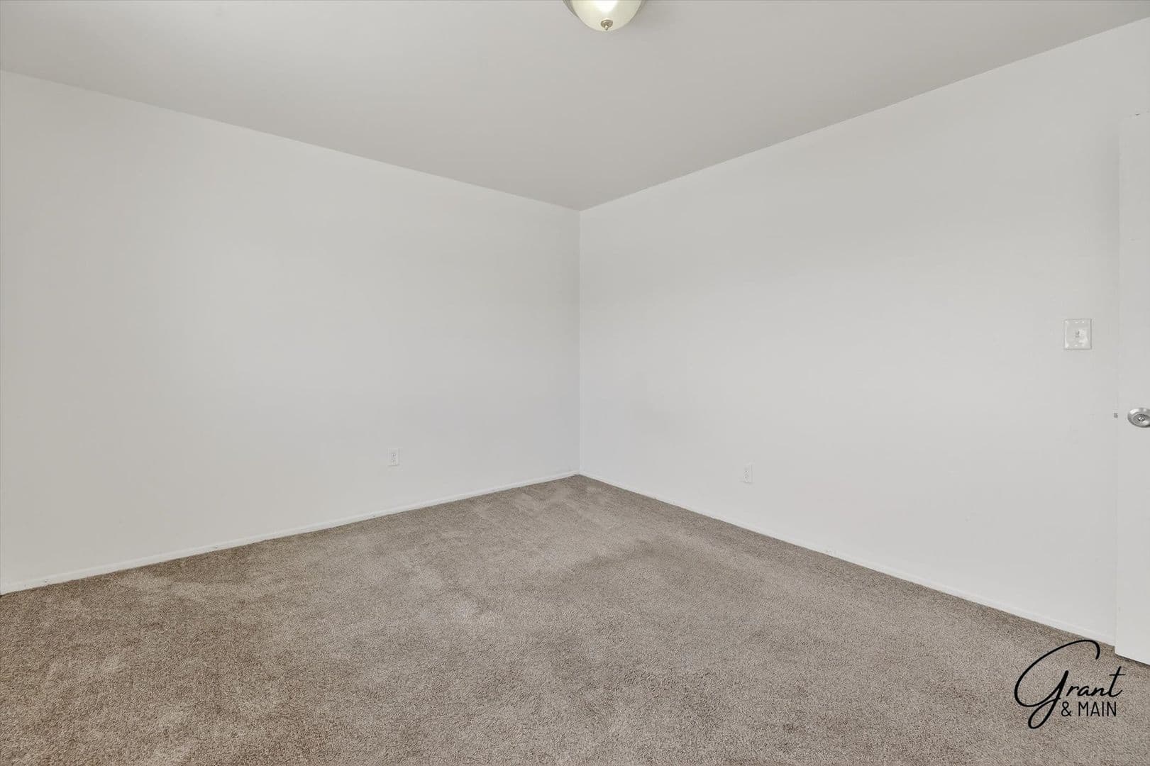 Garden City Apartment: 6409 Middlebelt