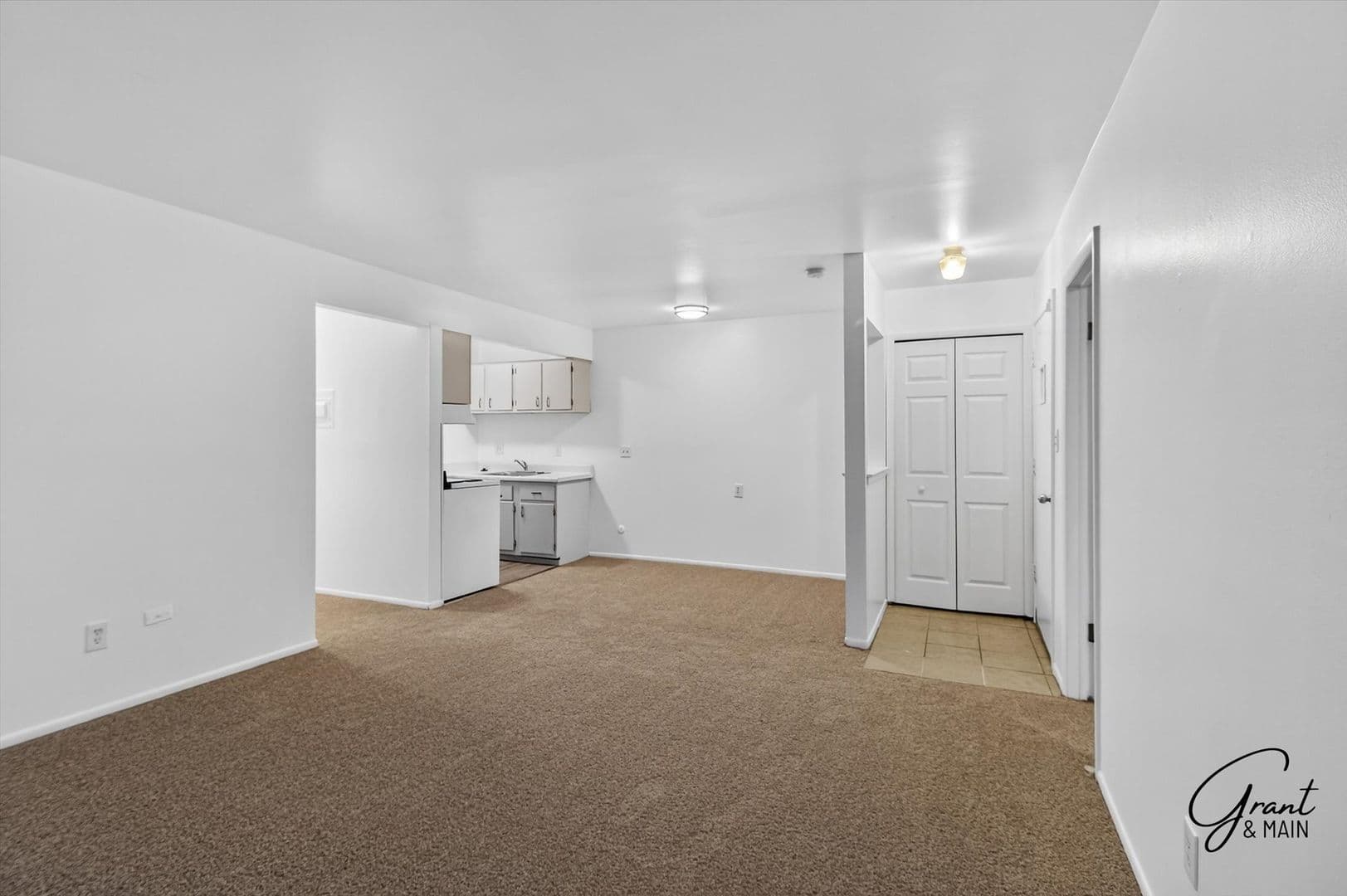 Detroit Apartment: 22330 W Warren