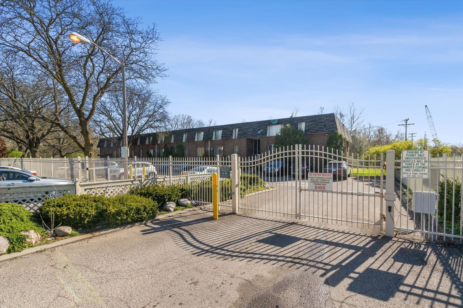 Detroit Apartment: 23740 Fenkell