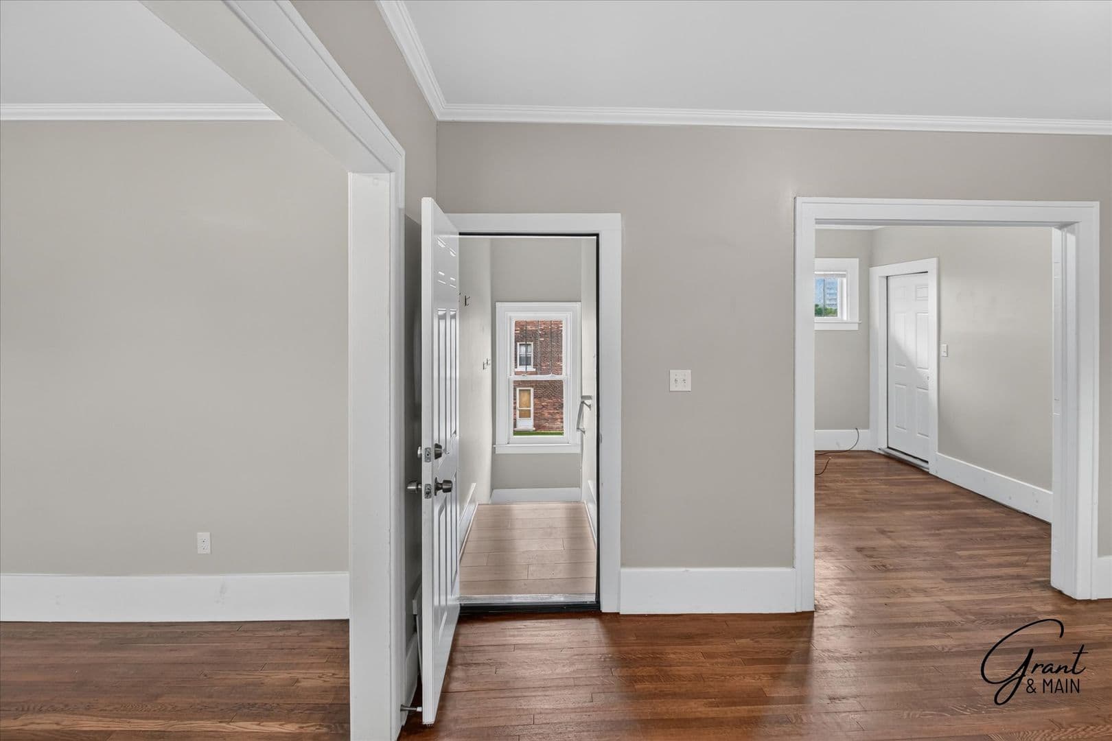 Detroit Apartment: 7426 - 7428 Dunedin