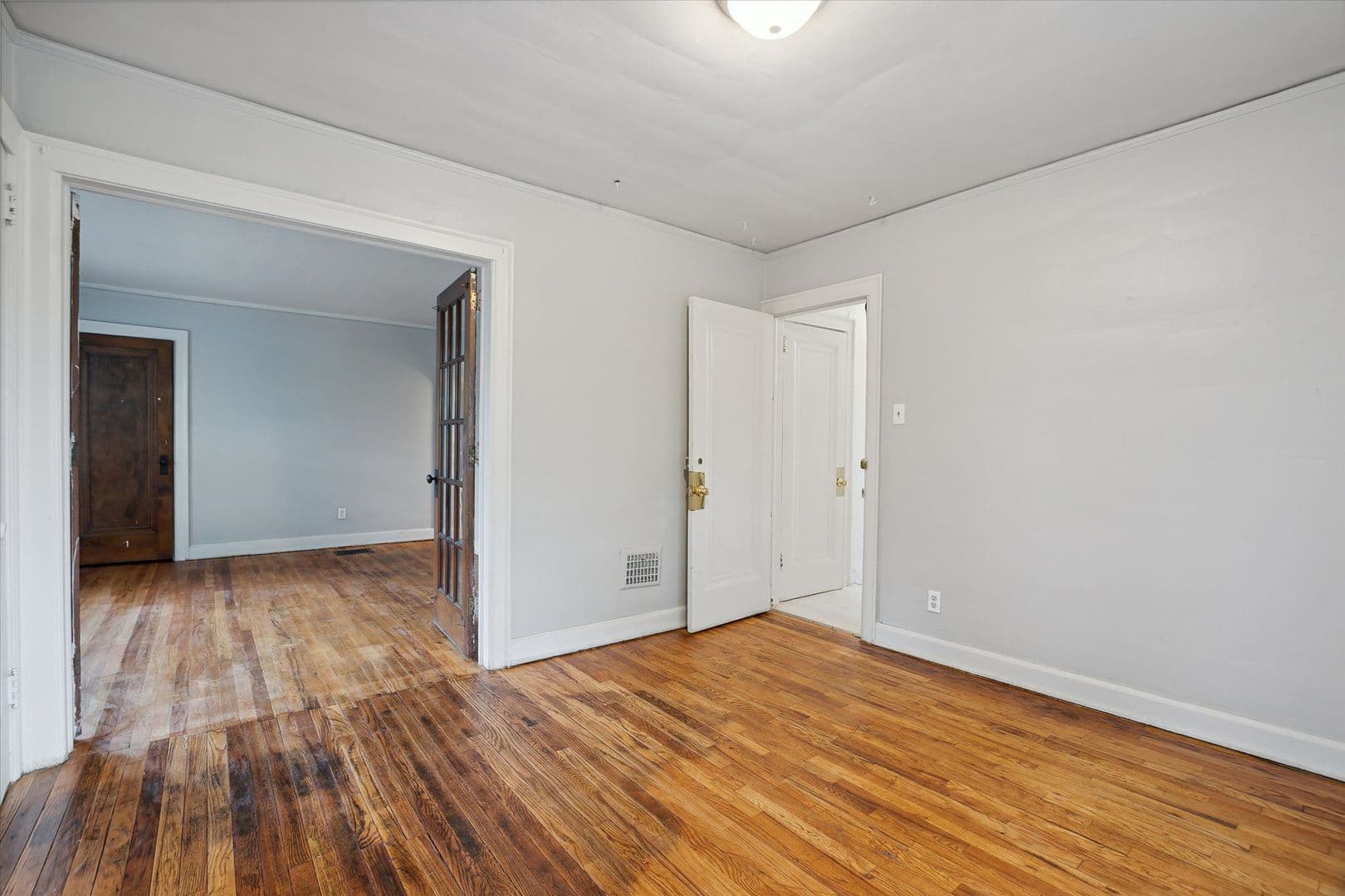 Detroit Apartment: 15758 Mendota