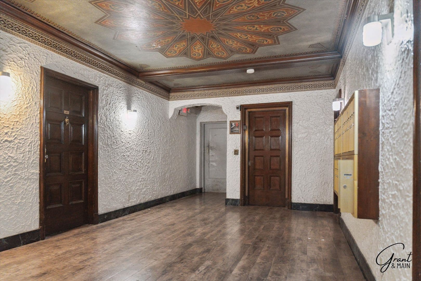 Detroit Apartment: 2023 Tuxedo Street