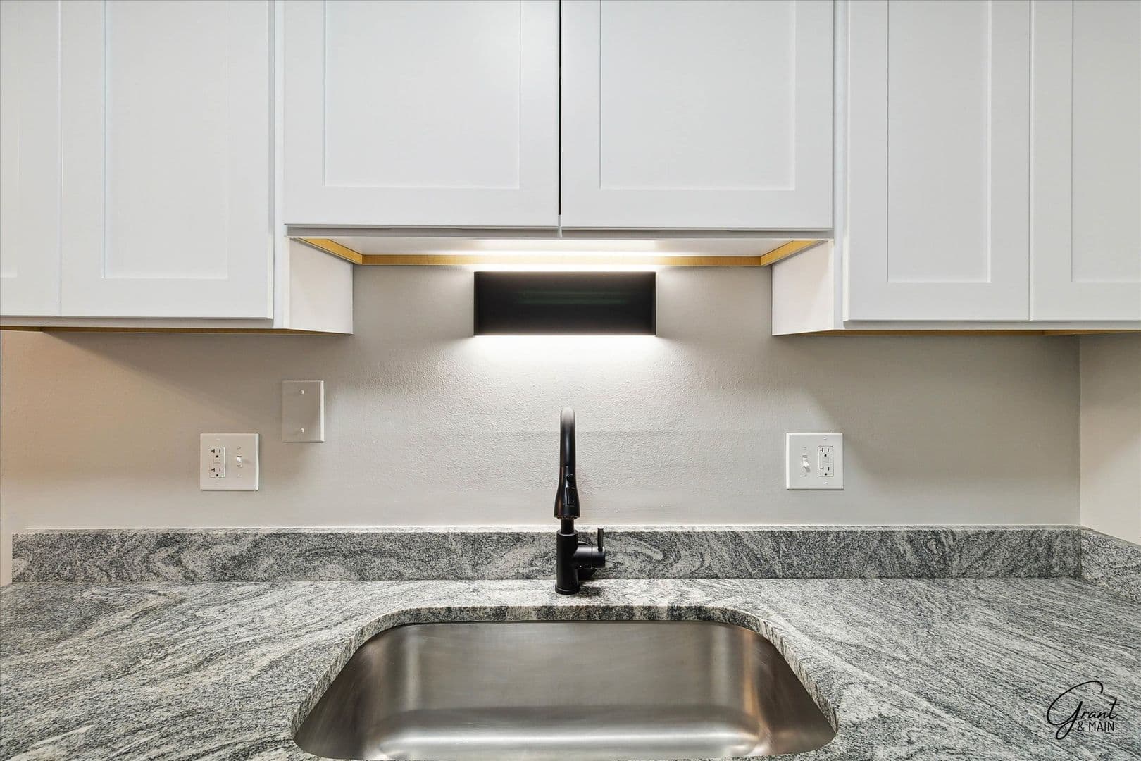 Ferndale Apartment: 494 E. Breckenridge