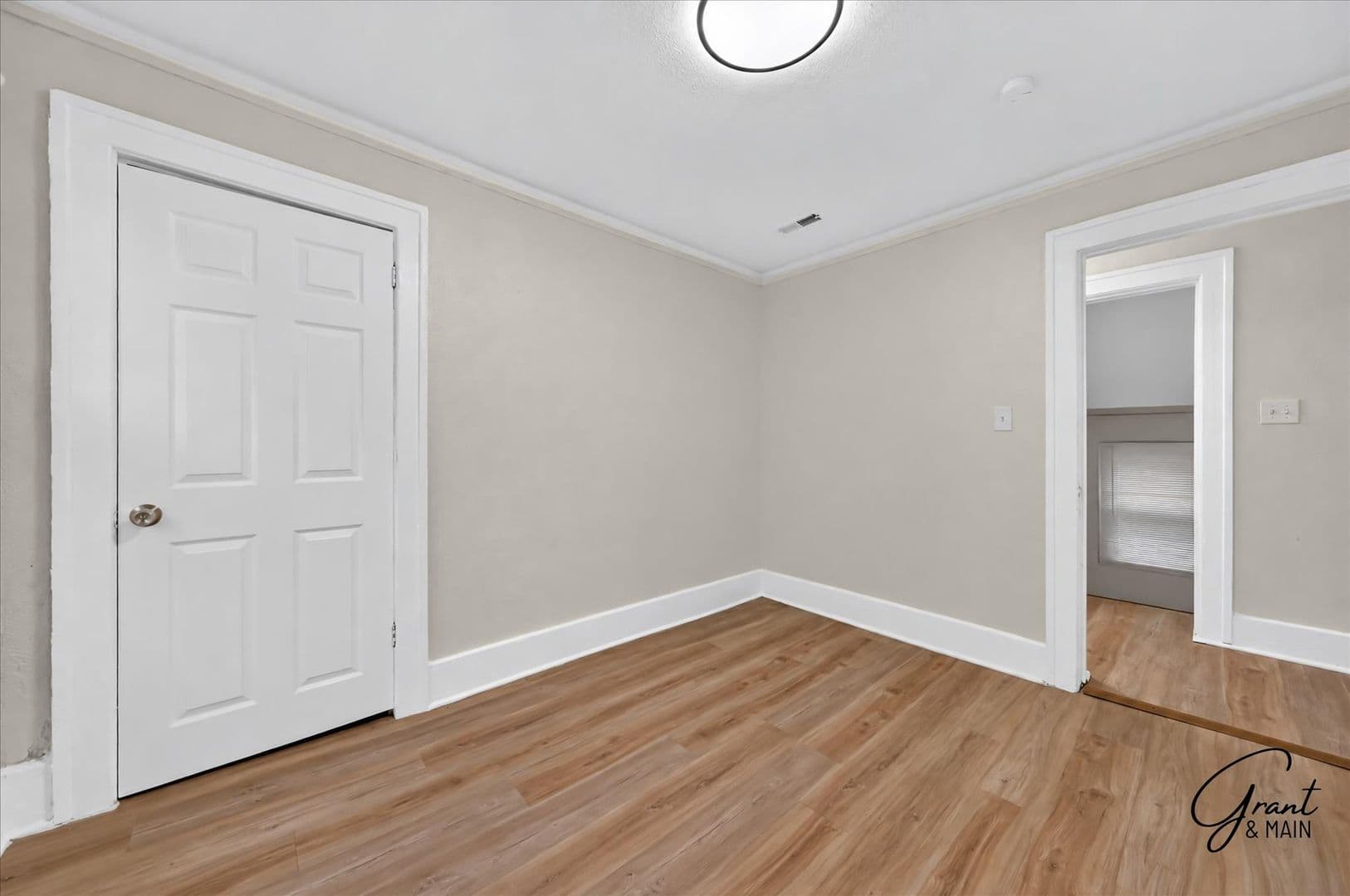 Detroit House: 2633 Burlingame St