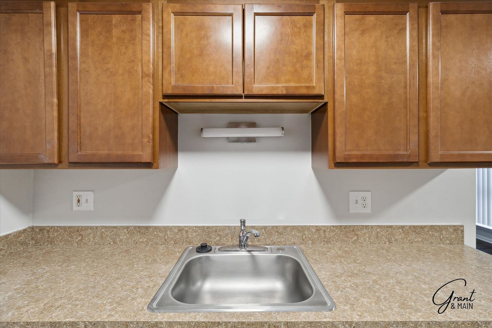 Ferndale Apartment: 271 E. Oakridge