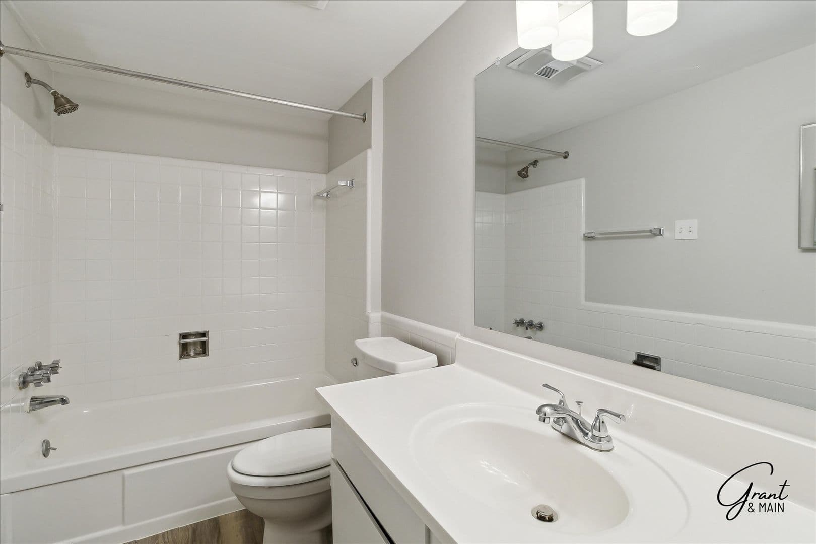 Ferndale Apartment: 271 E. Oakridge