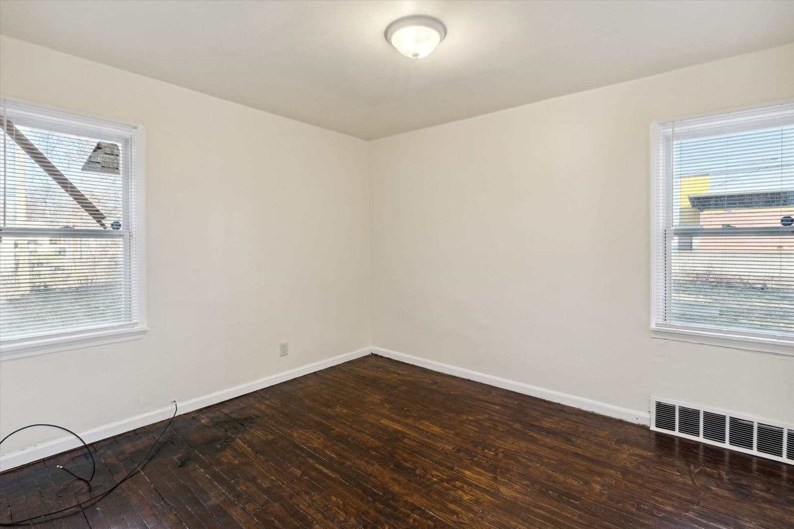 Detroit House: 8615 Strathmoor