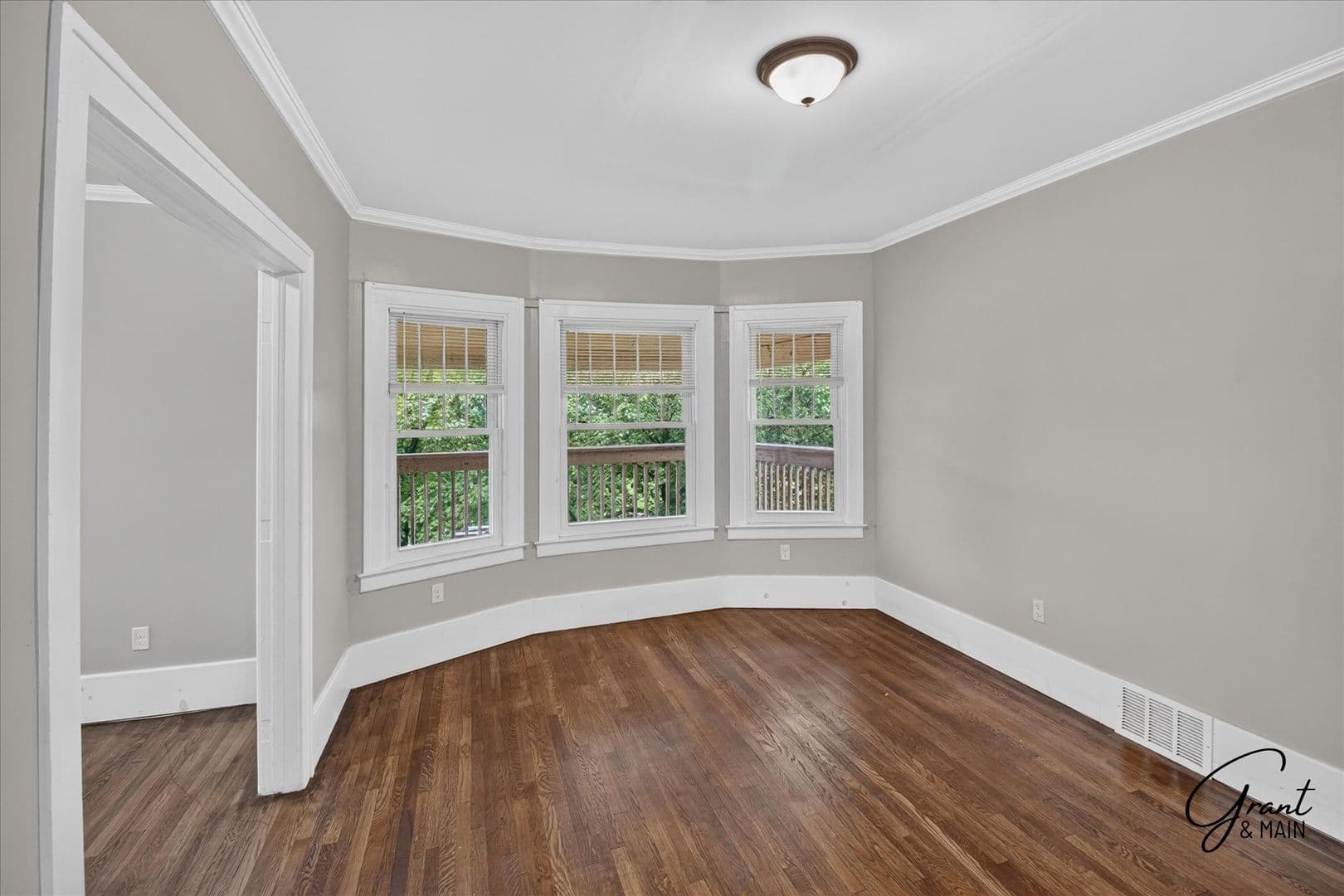 Detroit Apartment: 7426 - 7428 Dunedin