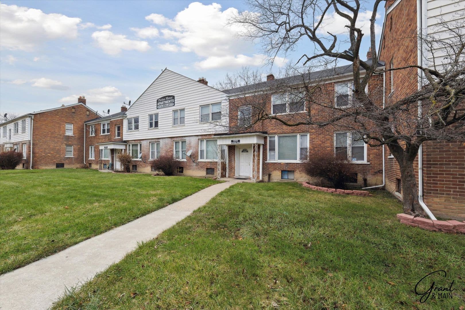Detroit Apartment: 15818 Puritan