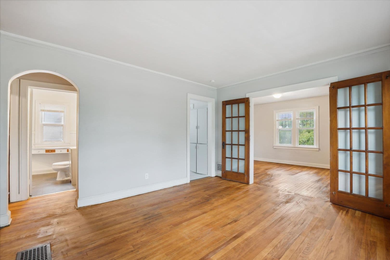 Detroit Apartment: 15758 Mendota