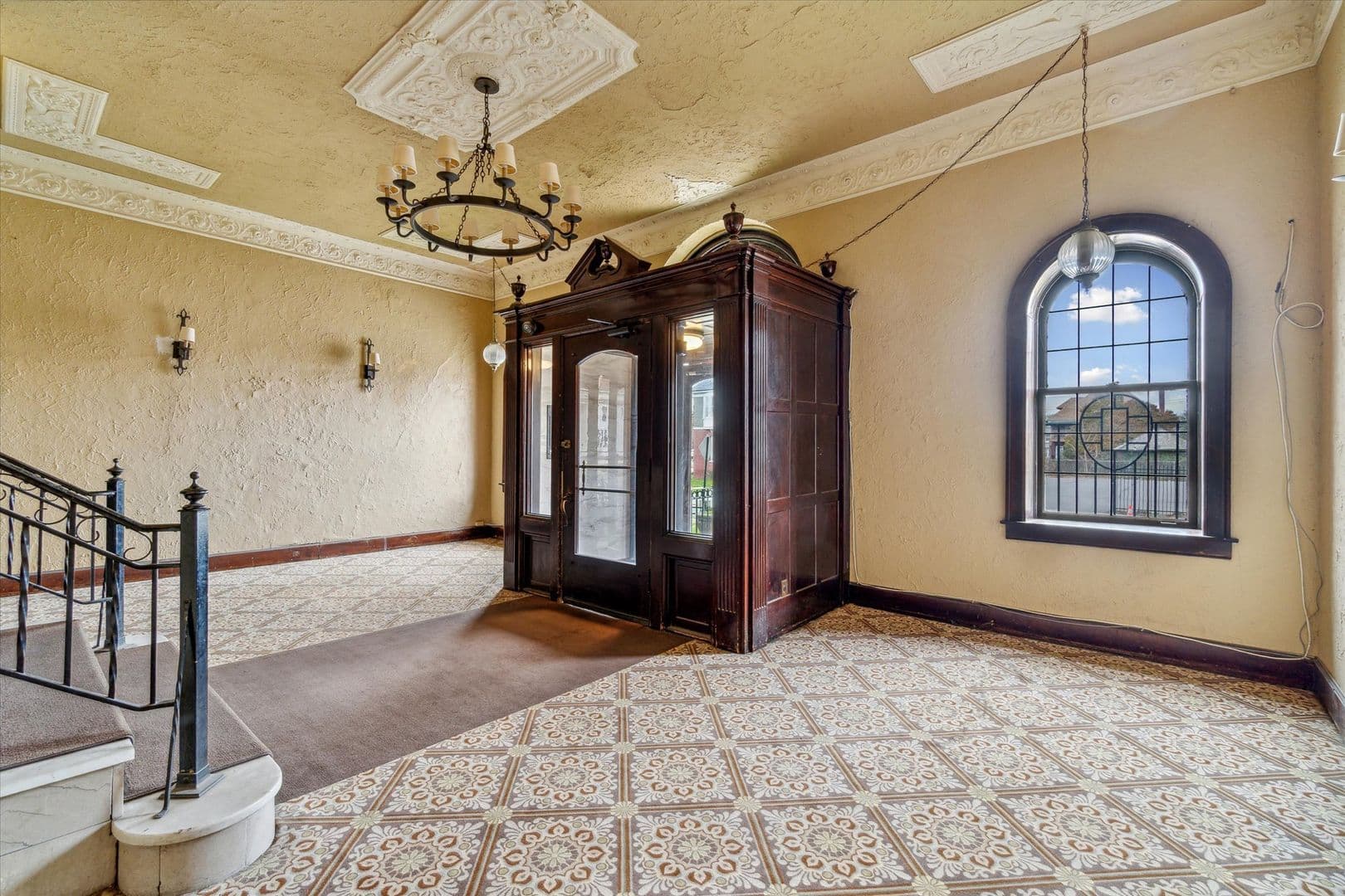 Detroit Apartment: 709 Hazelwood