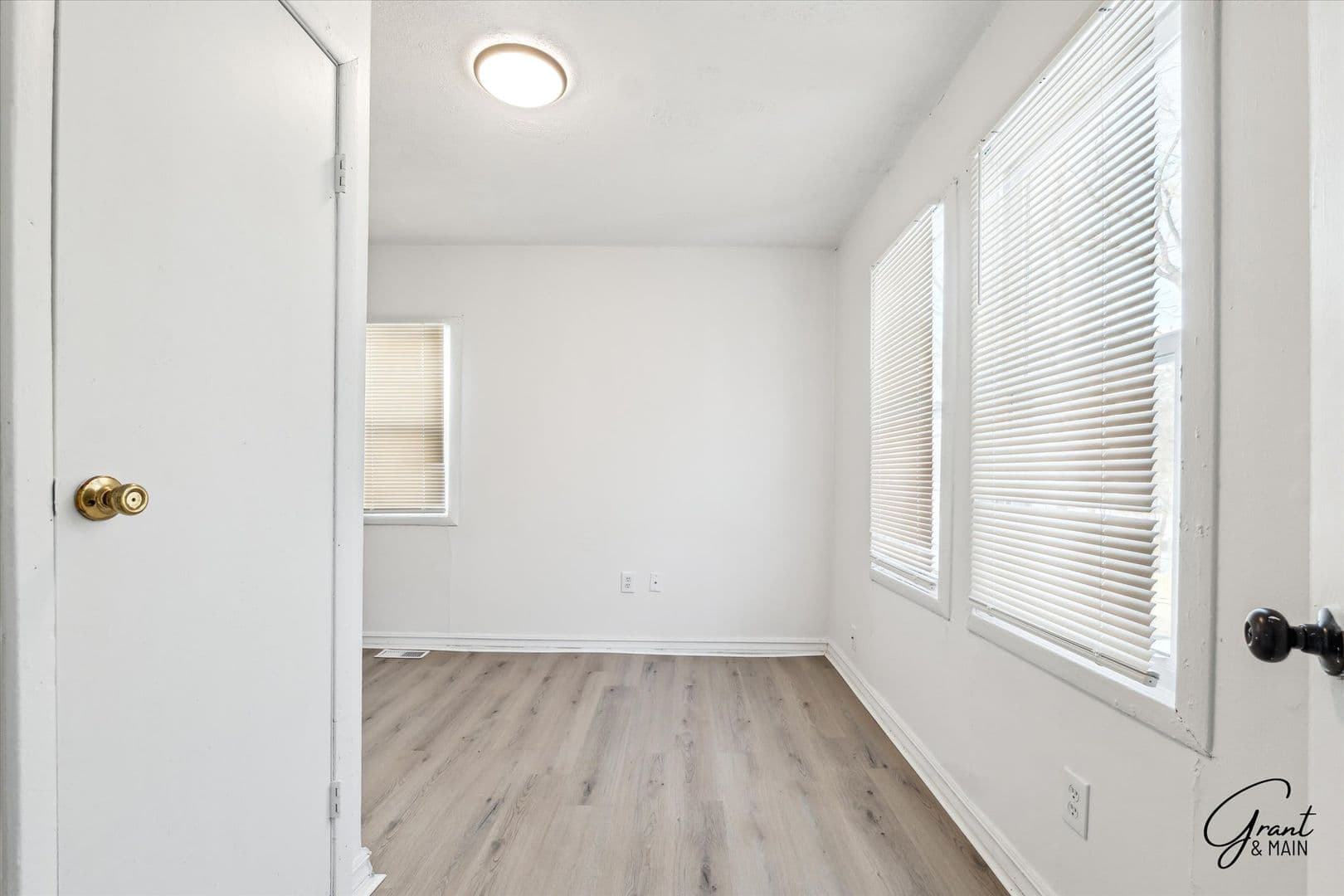 Warren House: 2615 Emmons